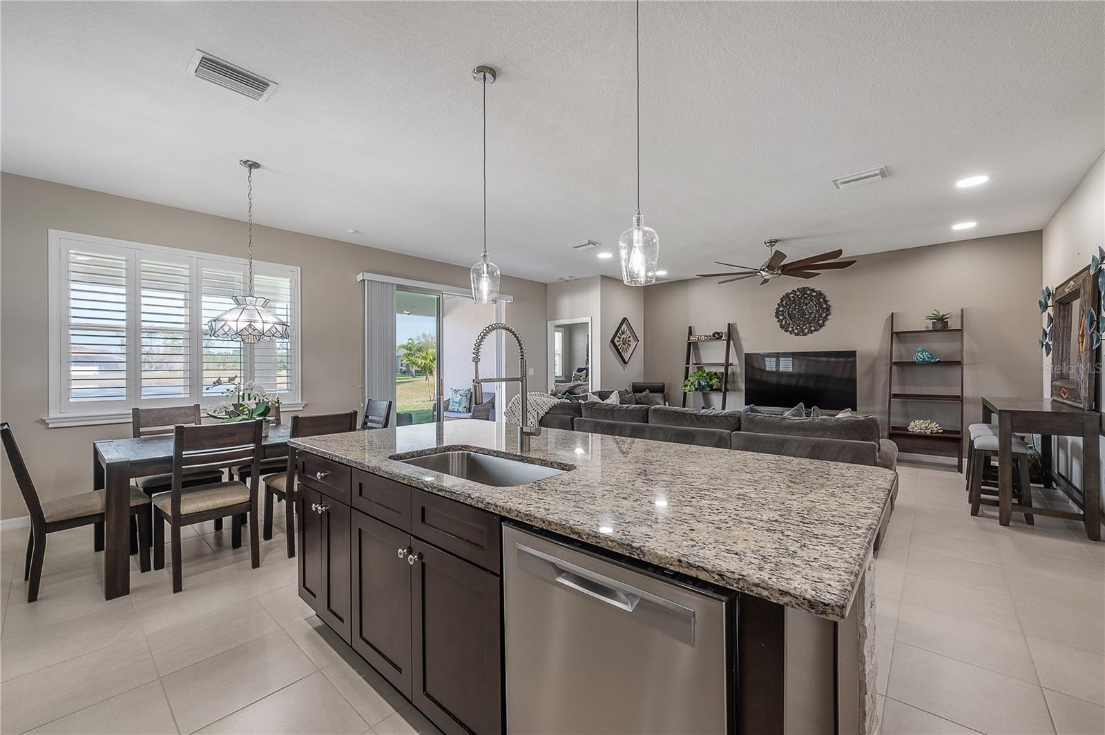 13305 WATERLEAF GARDEN CIR, RIVERVIEW, FL, 33579