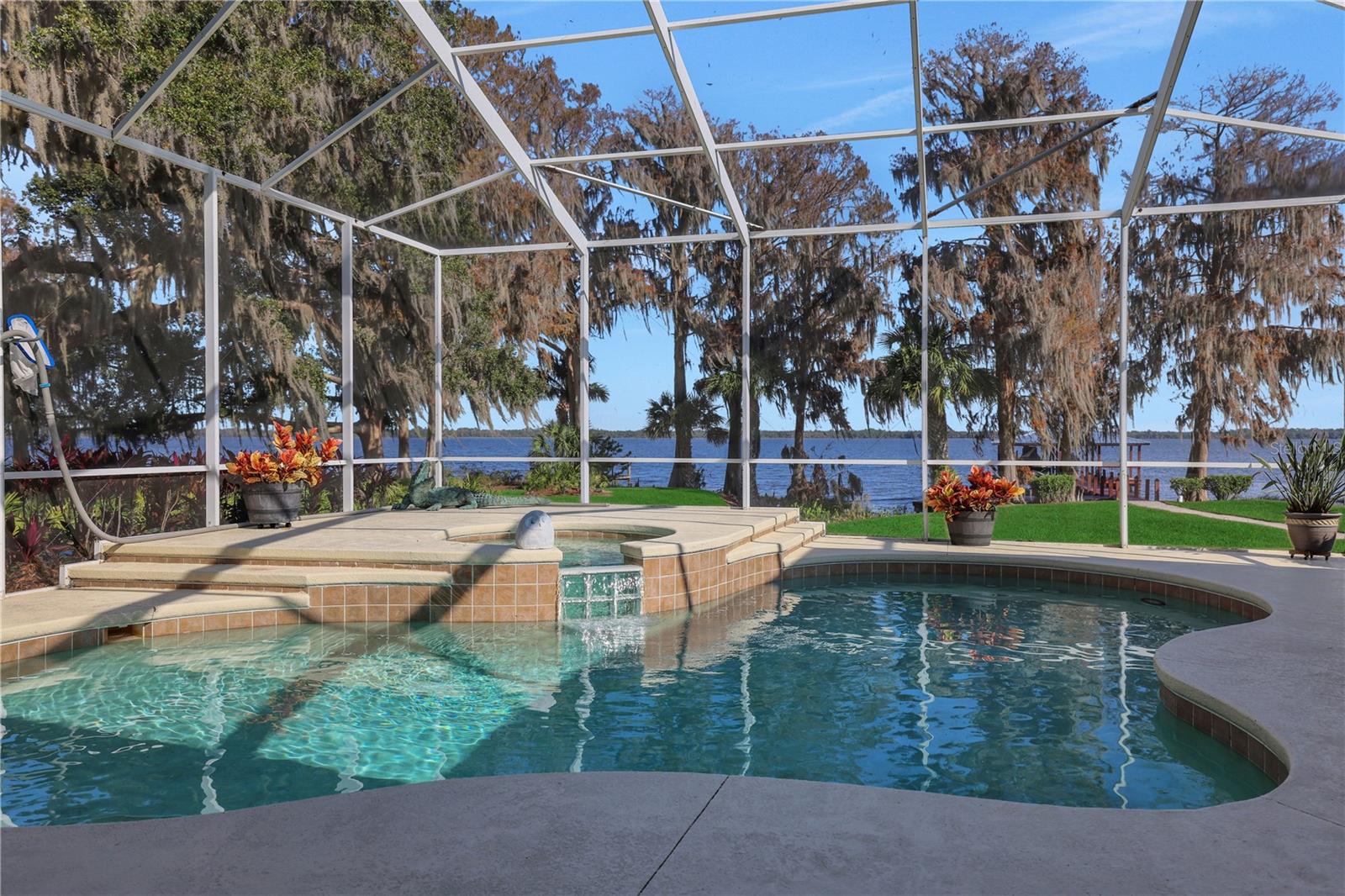 8323 W LAKE MARION RD, HAINES CITY, FL, 33844