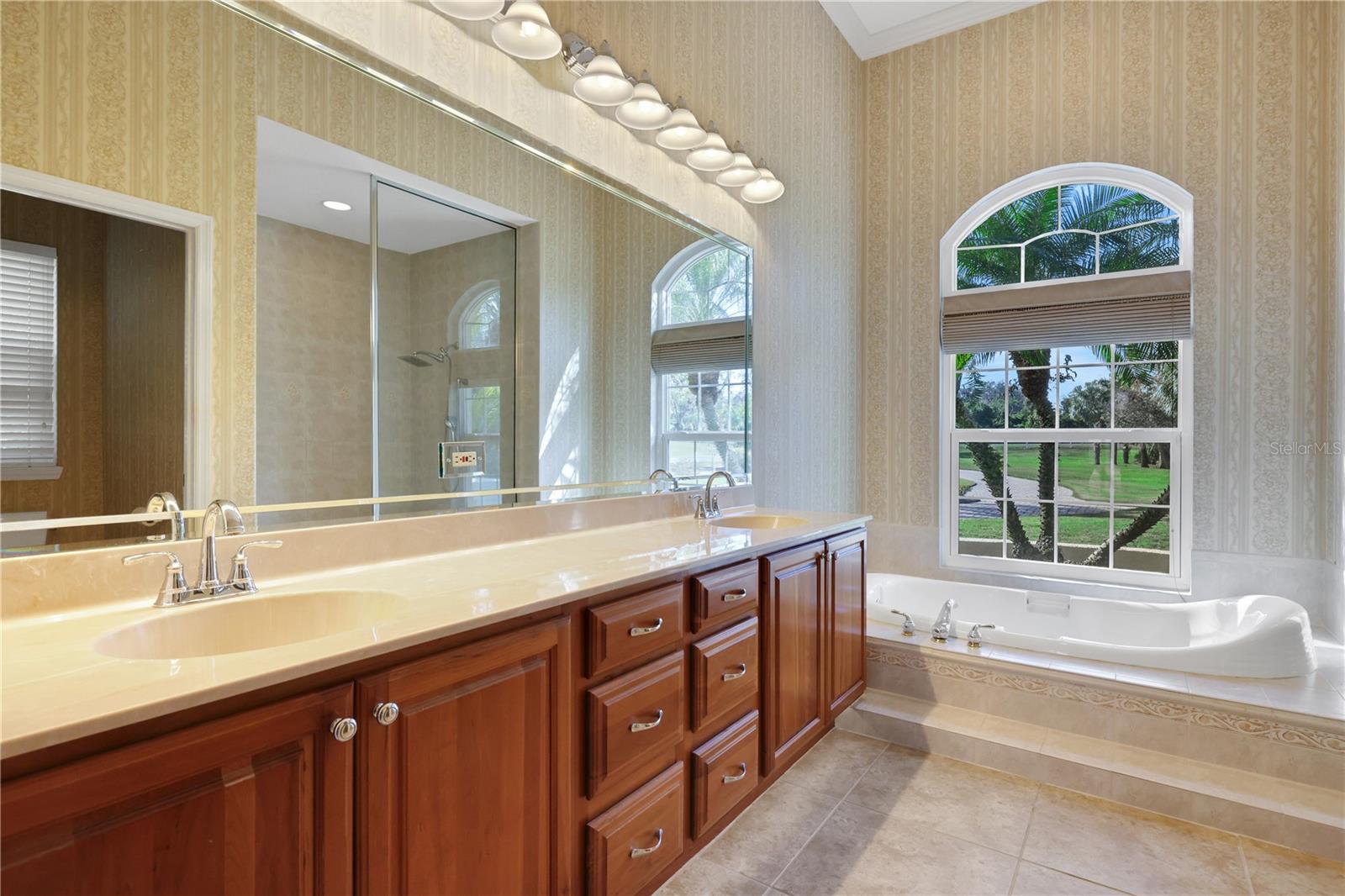 8323 W LAKE MARION RD, HAINES CITY, FL, 33844
