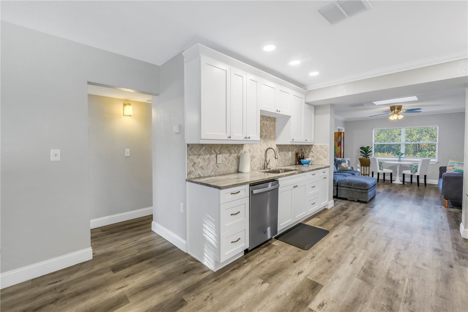 6327 EMERSON AVE S, ST PETERSBURG, FL, 33707