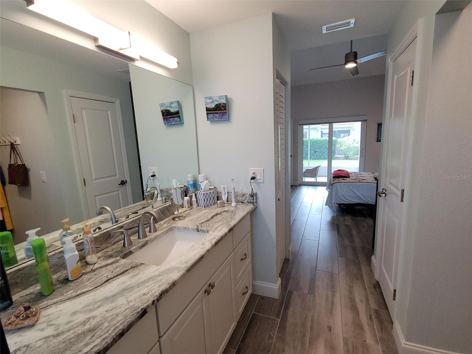 562 ANDORRA CIR NE #562, ST PETERSBURG, FL, 33703
