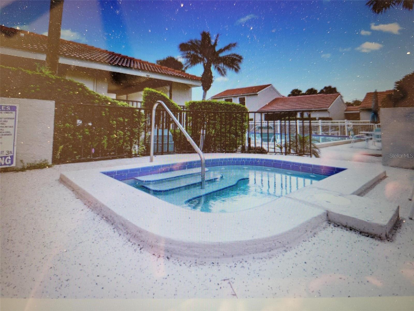 562 ANDORRA CIR NE #562, ST PETERSBURG, FL, 33703