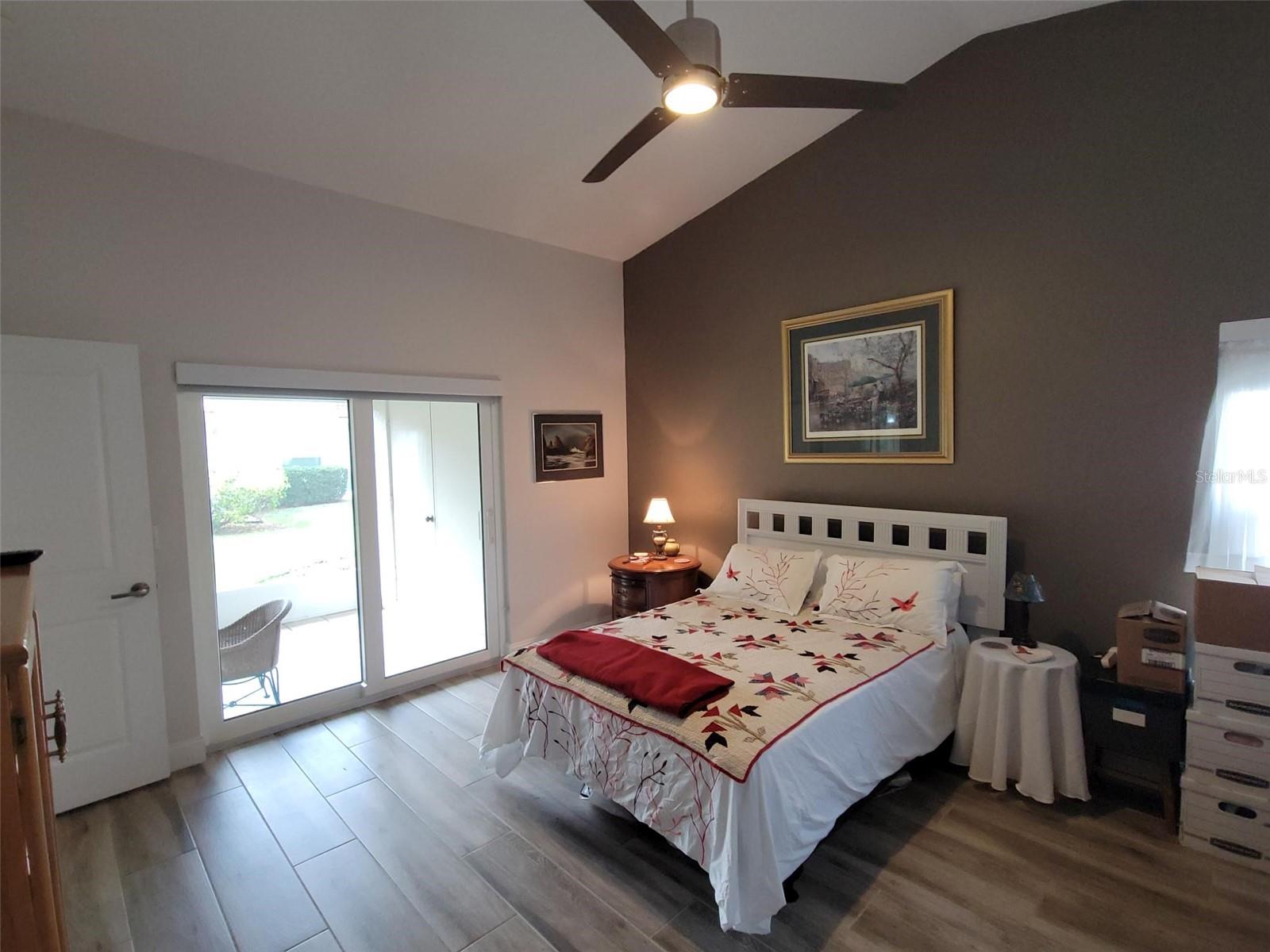 562 ANDORRA CIR NE #562, ST PETERSBURG, FL, 33703