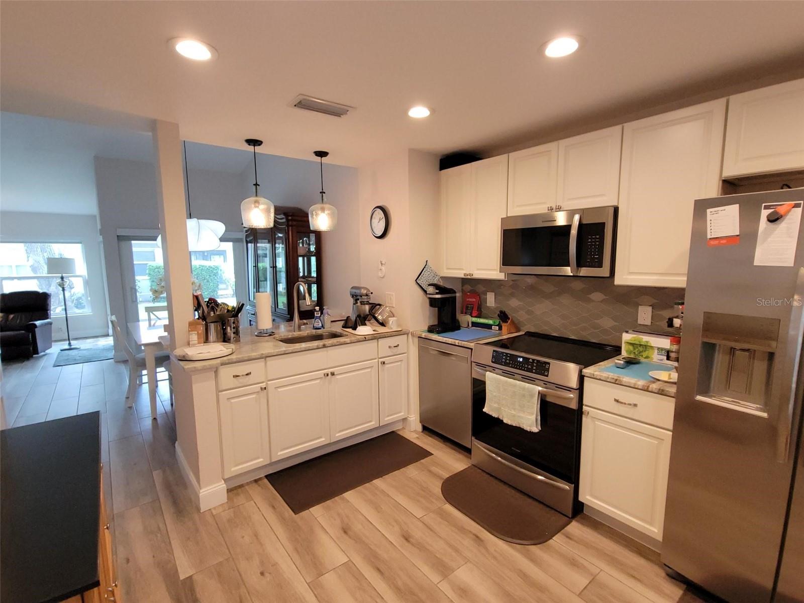 562 ANDORRA CIR NE #562, ST PETERSBURG, FL, 33703