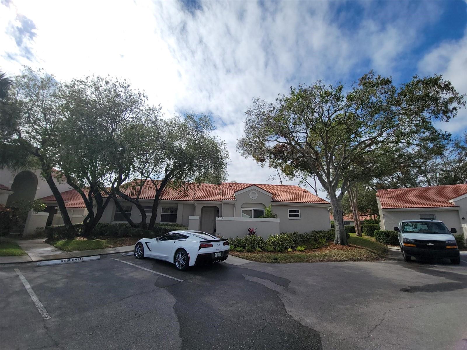 562 ANDORRA CIR NE #562, ST PETERSBURG, FL, 33703