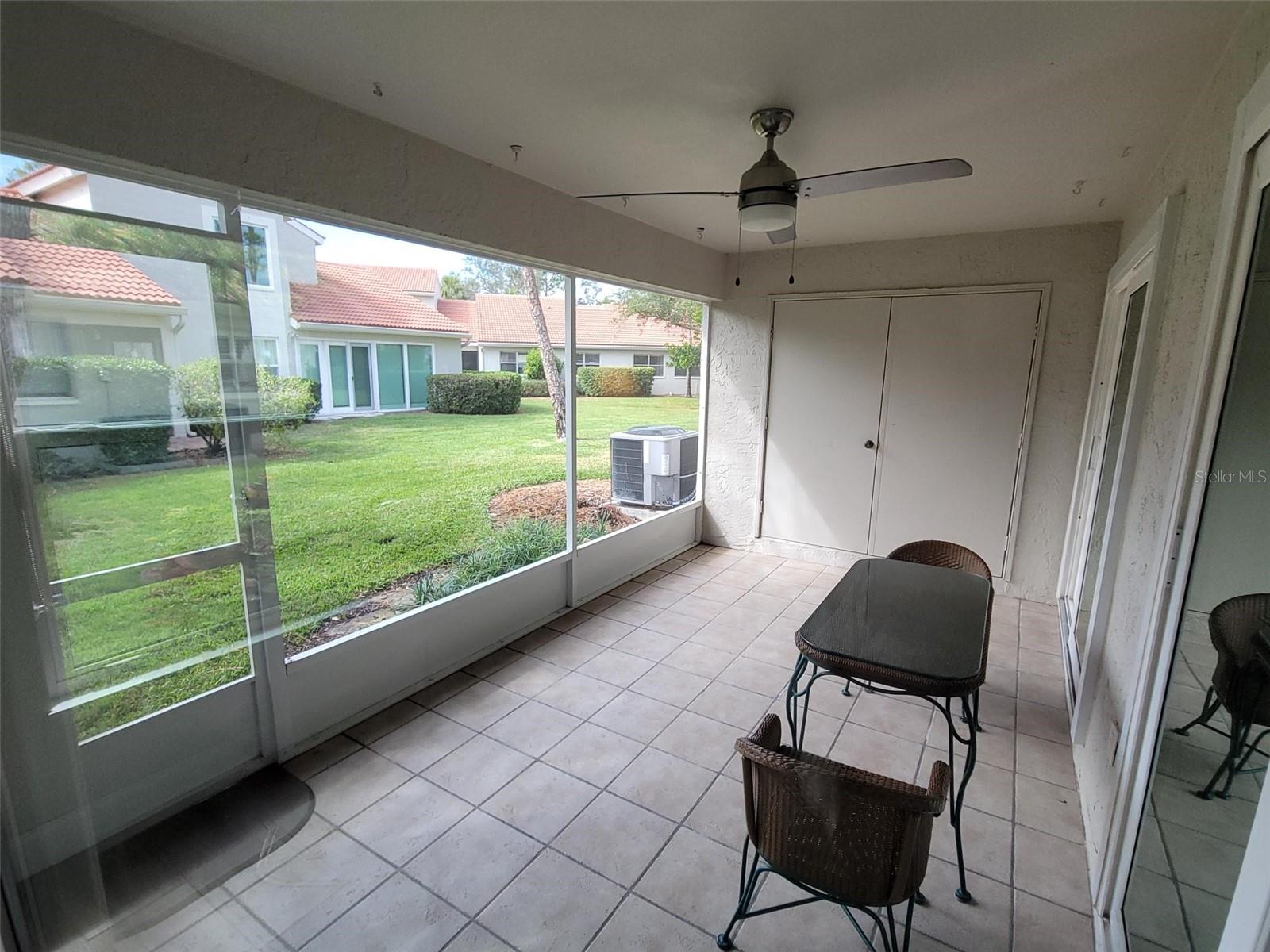 562 ANDORRA CIR NE #562, ST PETERSBURG, FL, 33703