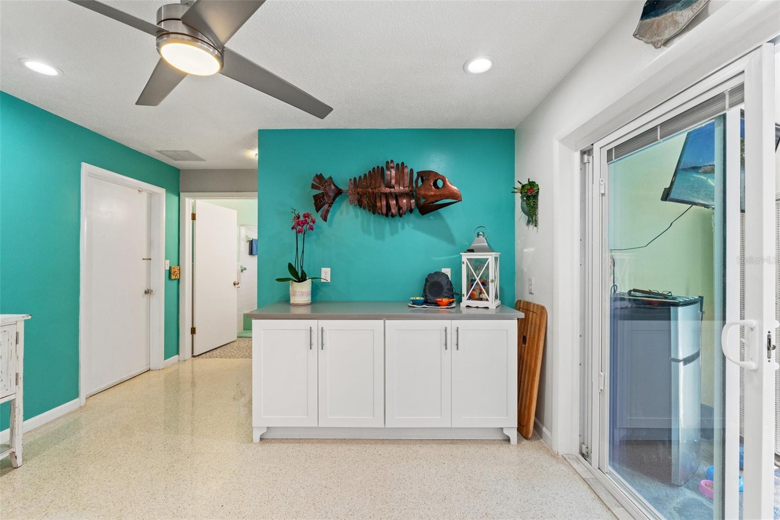 2015 PARK ST N, ST PETERSBURG, FL, 33710
