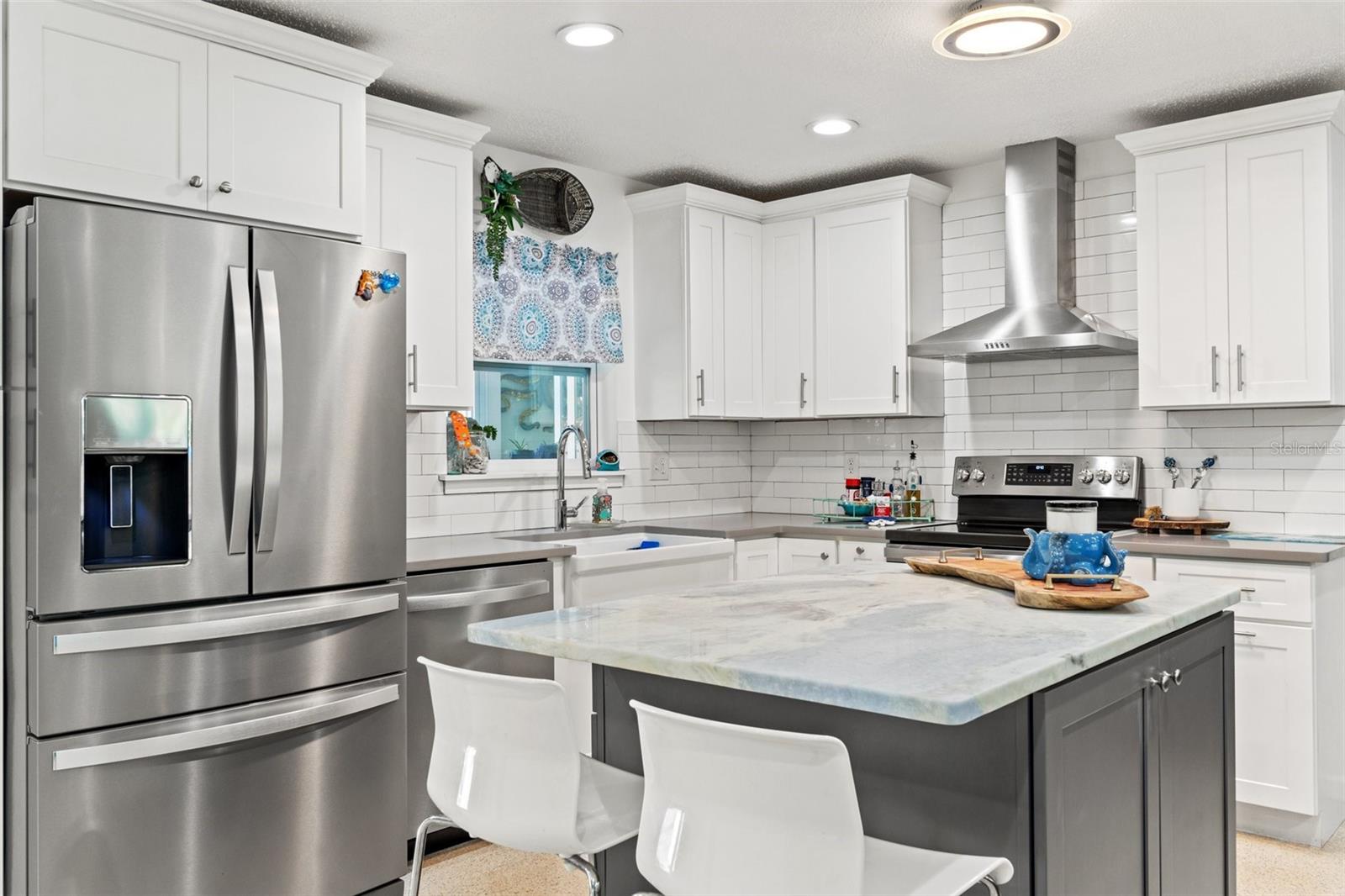 2015 PARK ST N, ST PETERSBURG, FL, 33710