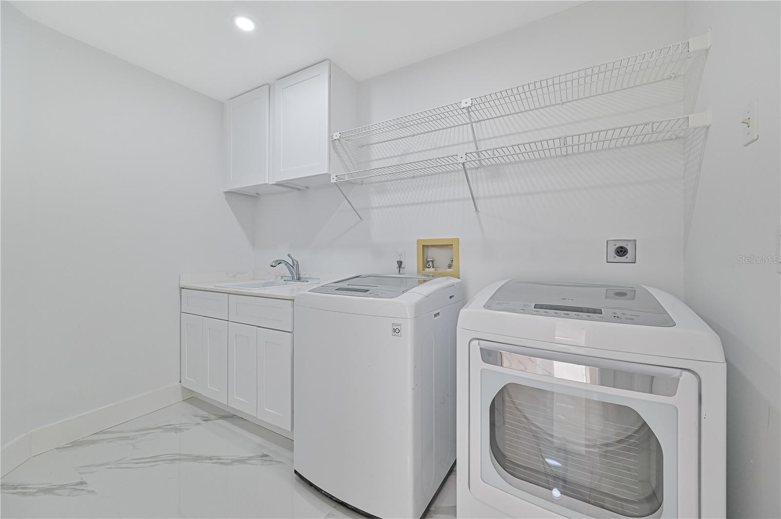 3832 SABAL SPRINGS BLVD, FORT MYERS, FL, 33917