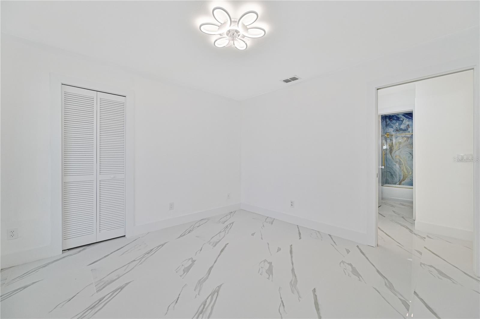 3832 SABAL SPRINGS BLVD, FORT MYERS, FL, 33917