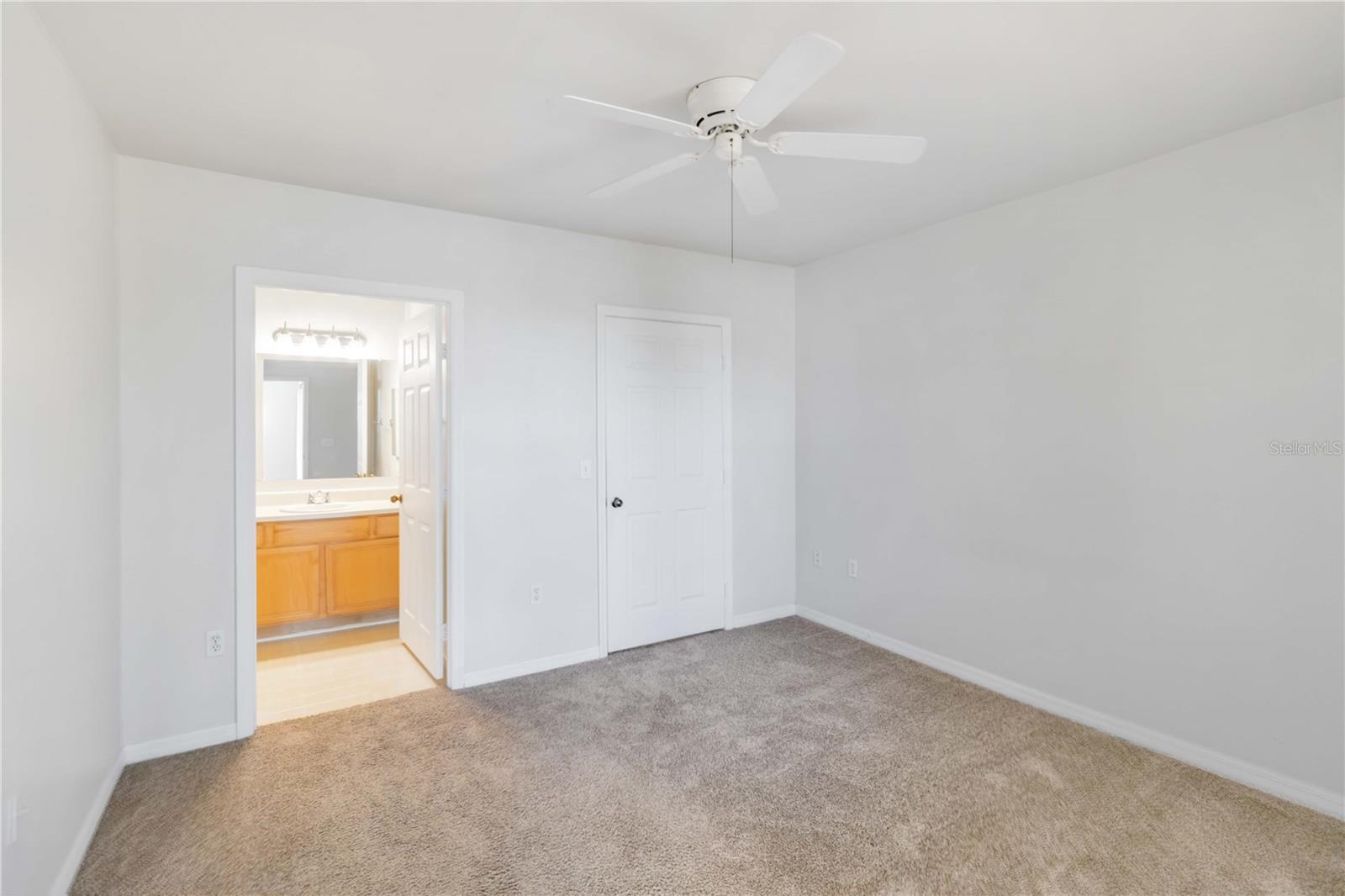 1000 VILLAGIO CIR #208, SARASOTA, FL, 34237