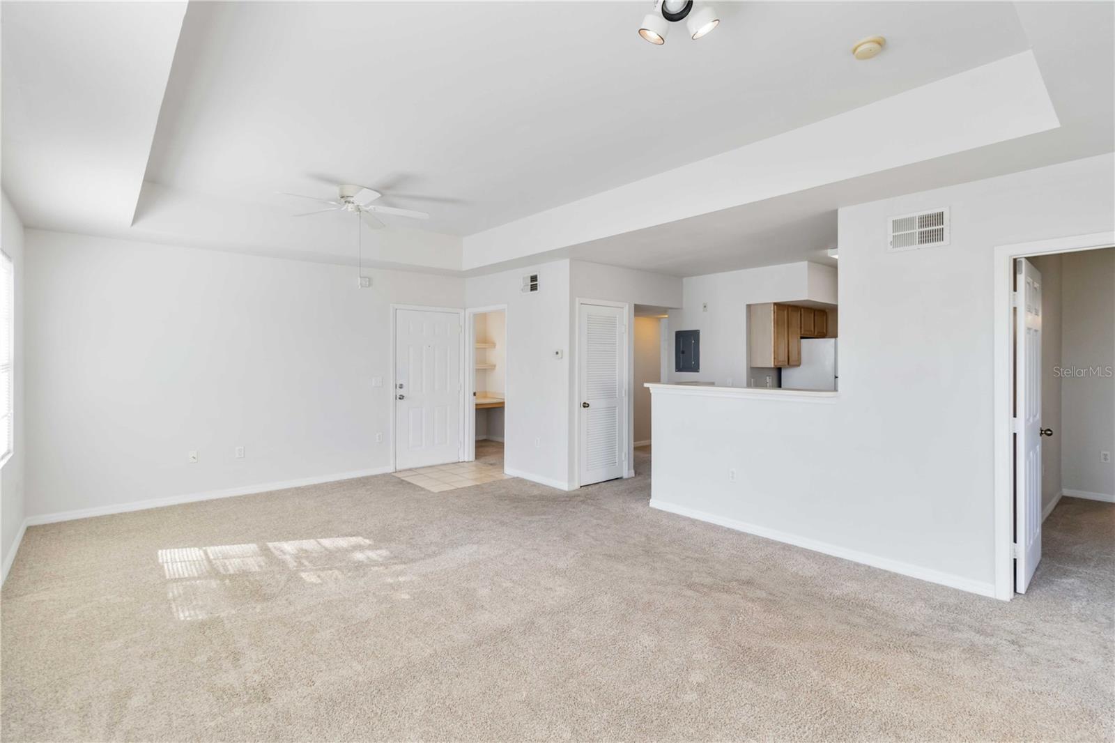 1000 VILLAGIO CIR #208, SARASOTA, FL, 34237