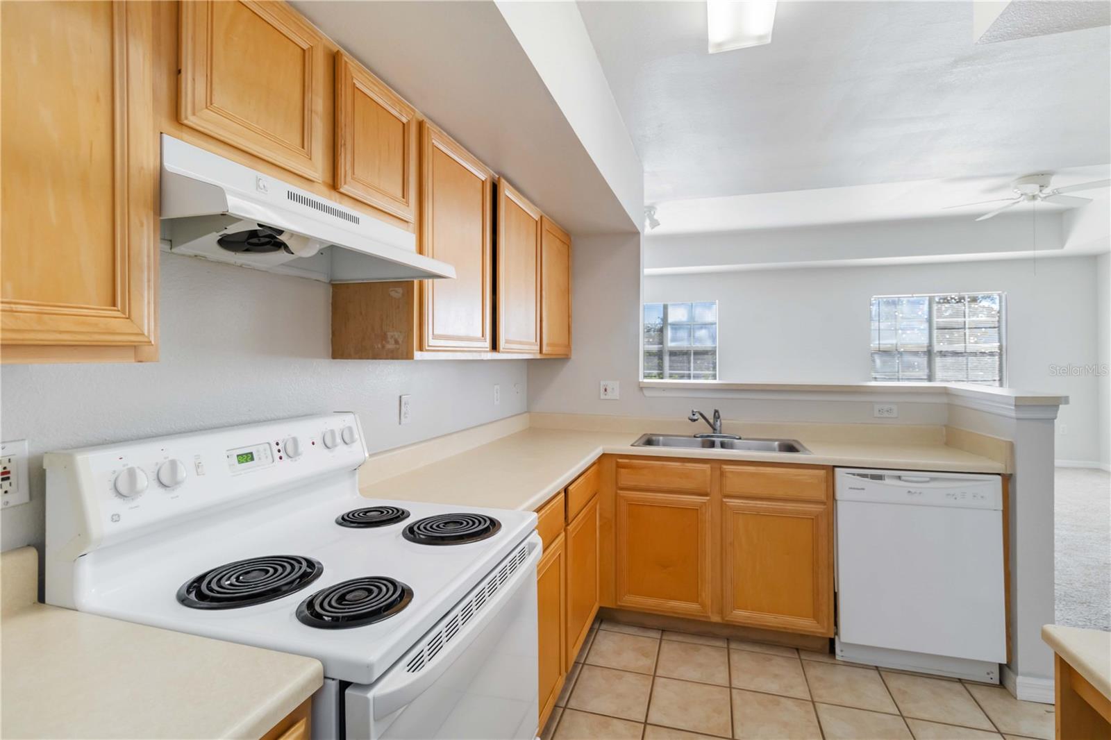 1000 VILLAGIO CIR #208, SARASOTA, FL, 34237