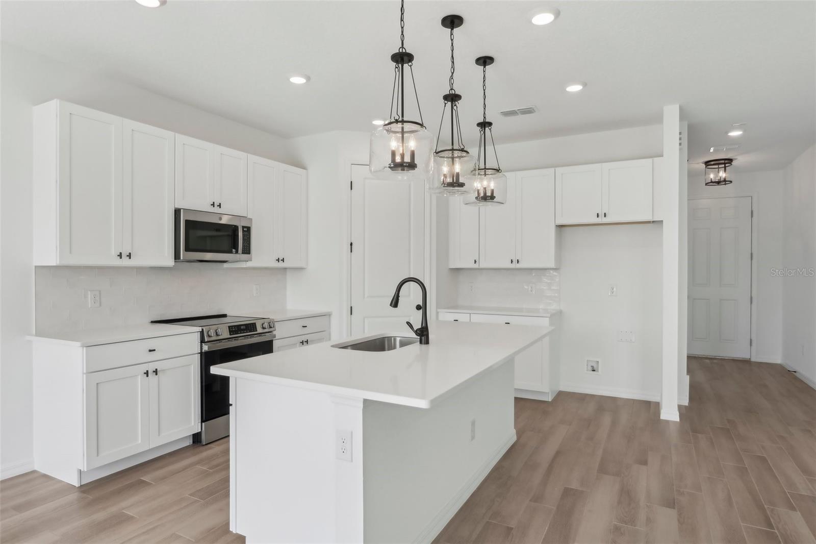 1421 ARBOR HILL DR, DELTONA, FL, 32725
