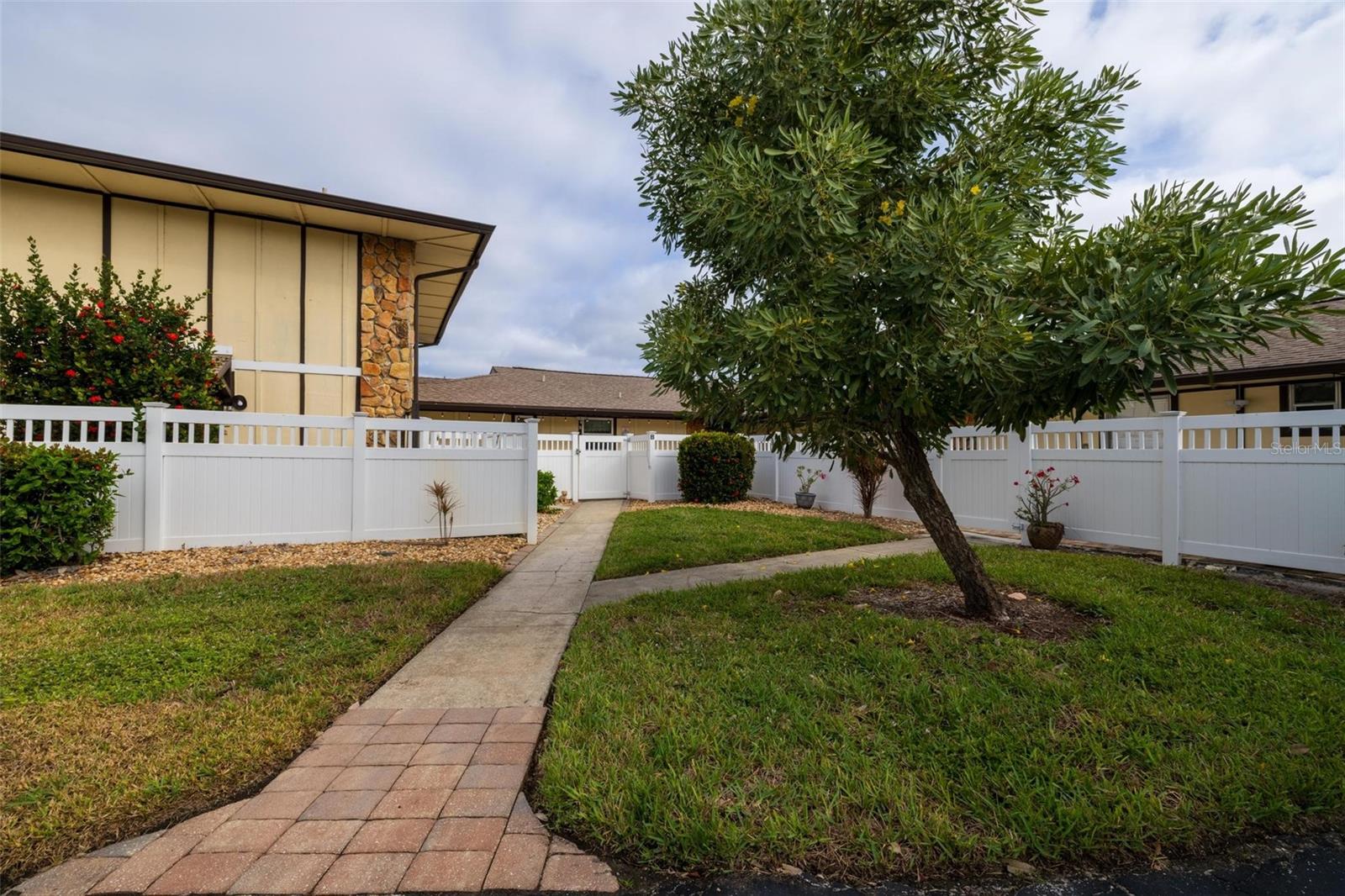 4289 ISLAND CIR #2, FORT MYERS, FL, 33919