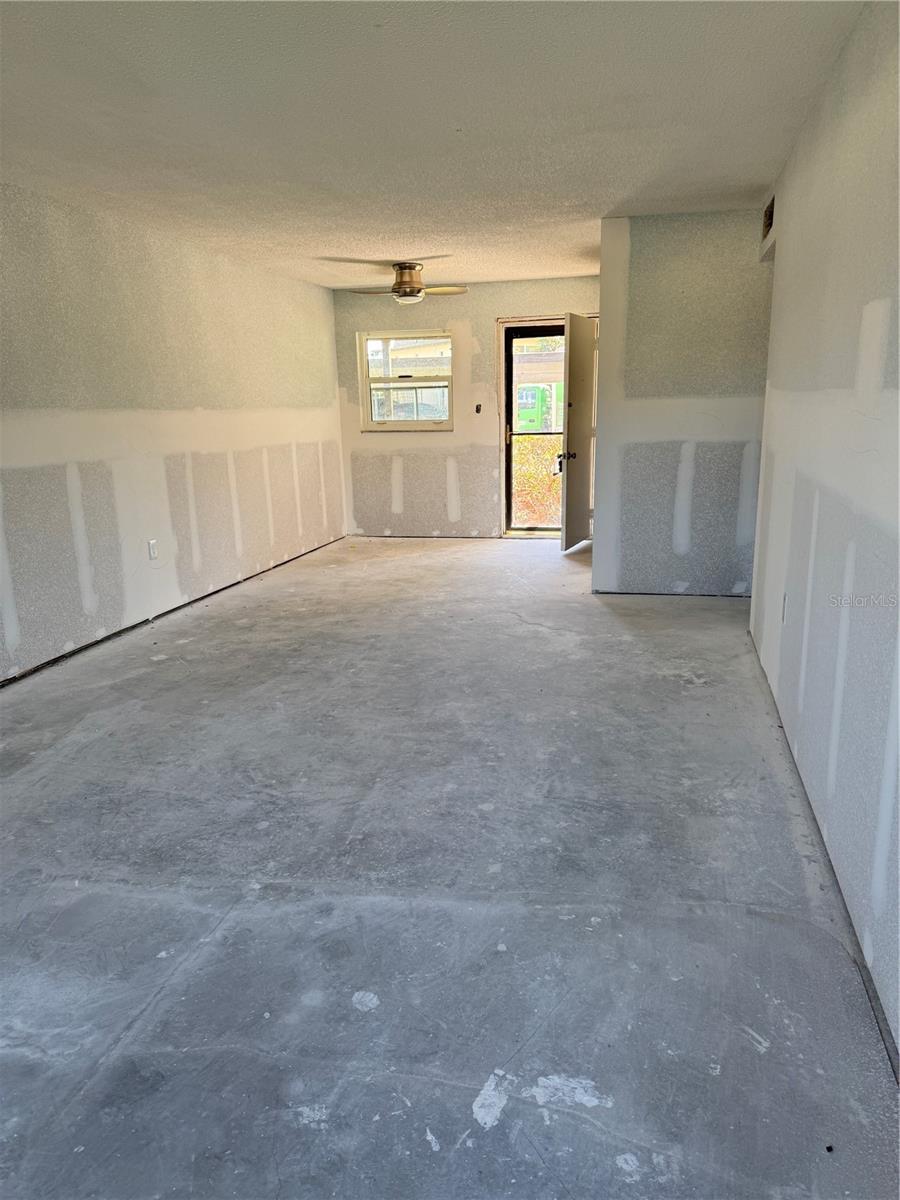 4555 MARINE PKWY #103, NEW PORT RICHEY, FL, 34652