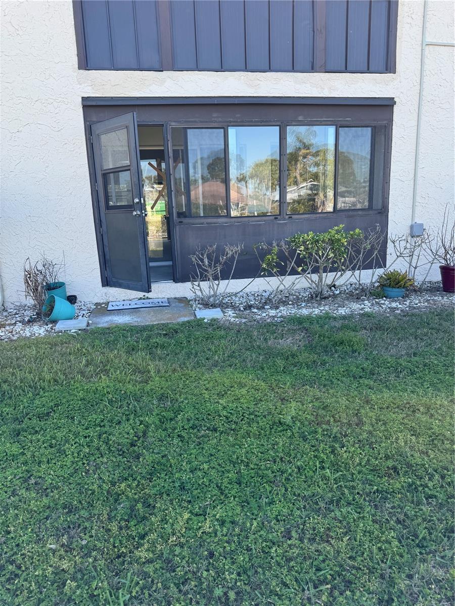 4555 MARINE PKWY #103, NEW PORT RICHEY, FL, 34652