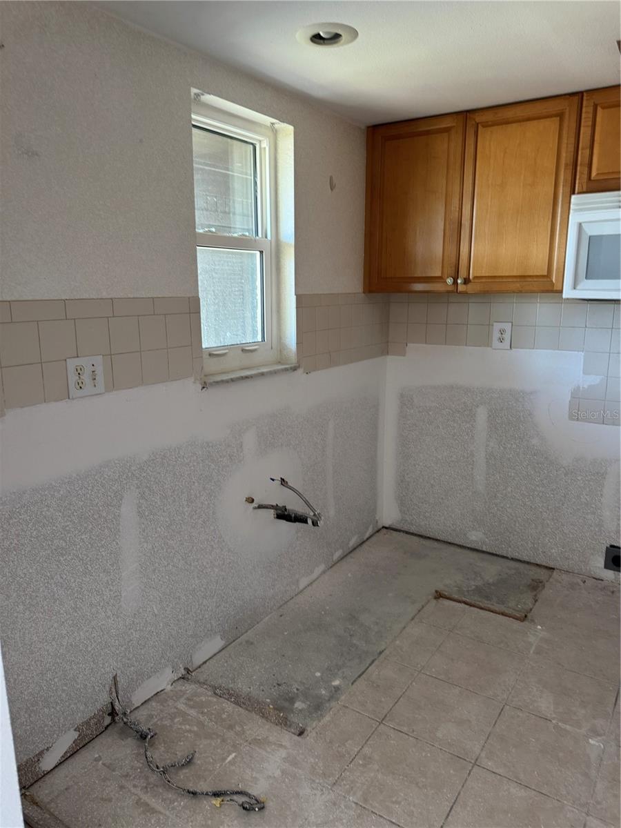 4555 MARINE PKWY #103, NEW PORT RICHEY, FL, 34652