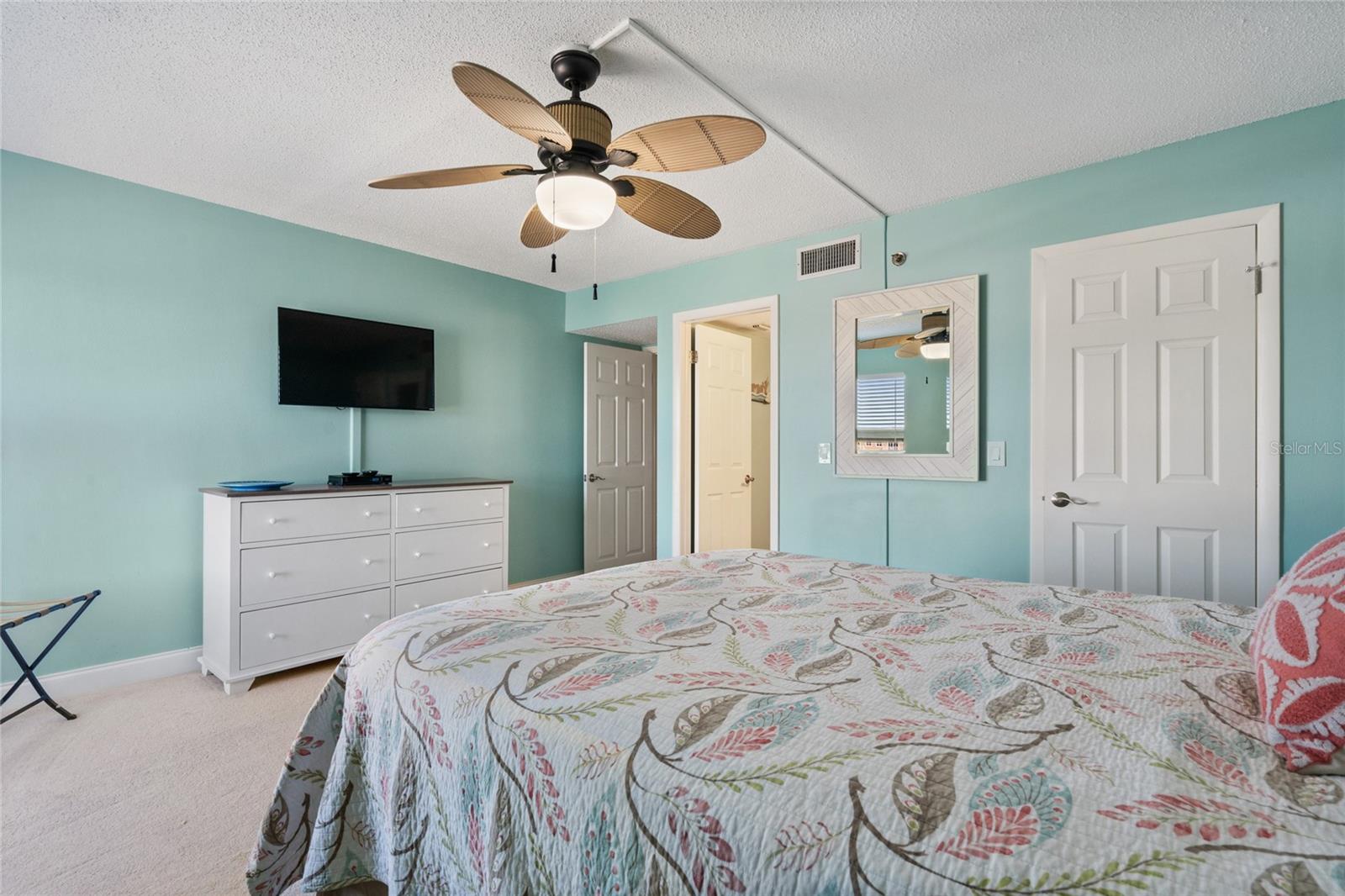 19725 GULF BLVD #405, INDIAN SHORES, FL, 33785