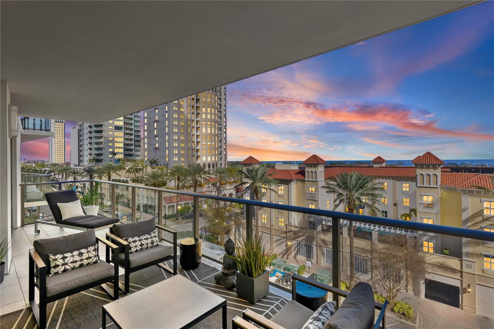 100 1ST AVE N #503, ST PETERSBURG, FL, 33701