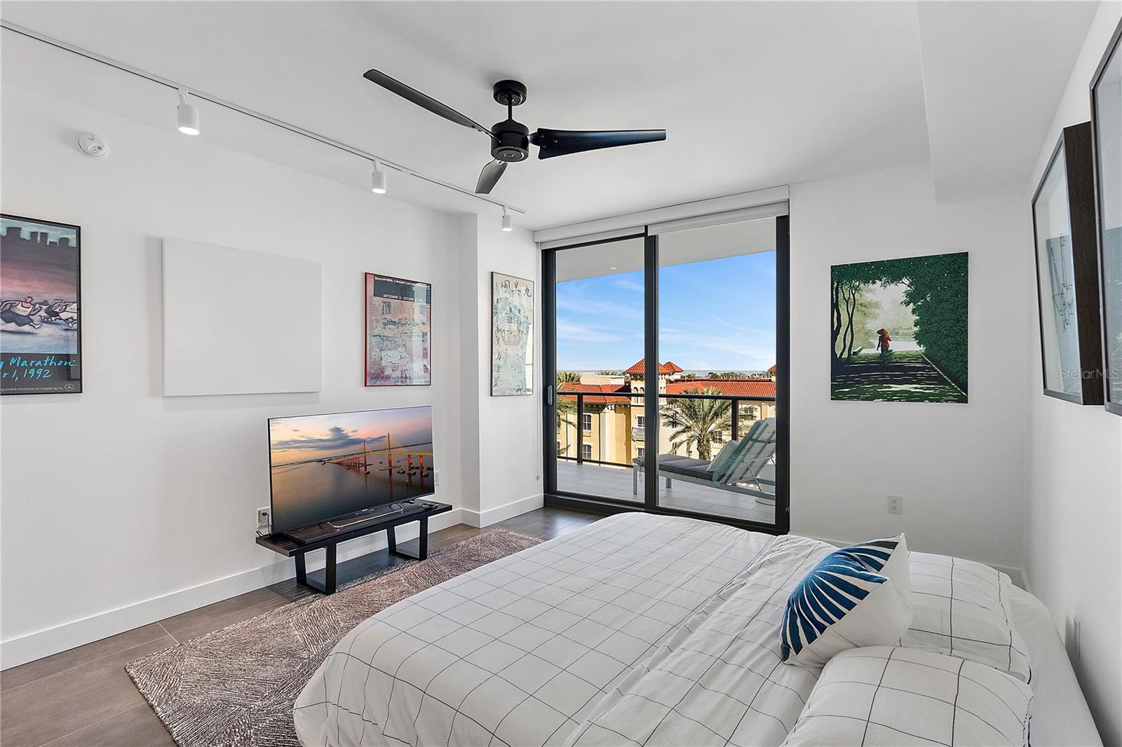 100 1ST AVE N #503, ST PETERSBURG, FL, 33701