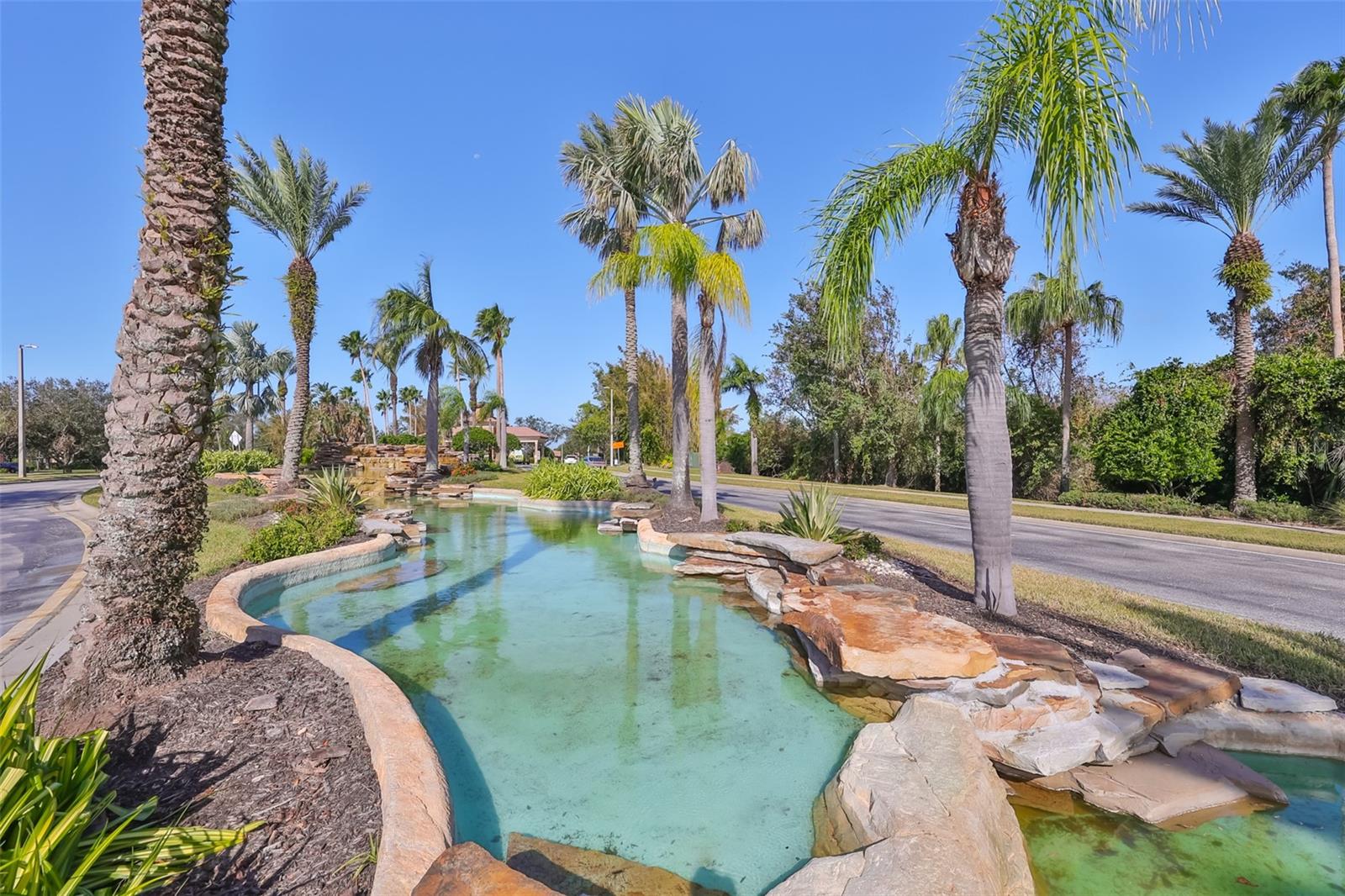 314 BLUEWATER FALLS CT, APOLLO BEACH, FL, 33572