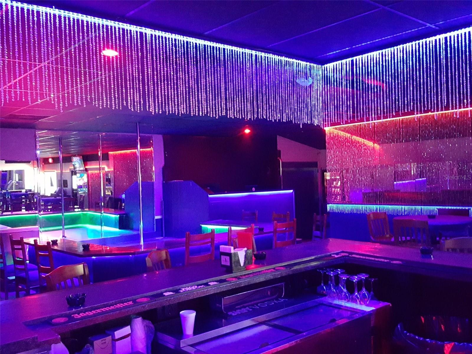 8205 N DALE MABRY HWY, TAMPA, FL, 33614