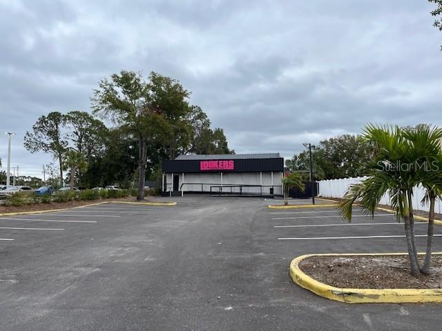 8205 N DALE MABRY HWY, TAMPA, FL, 33614