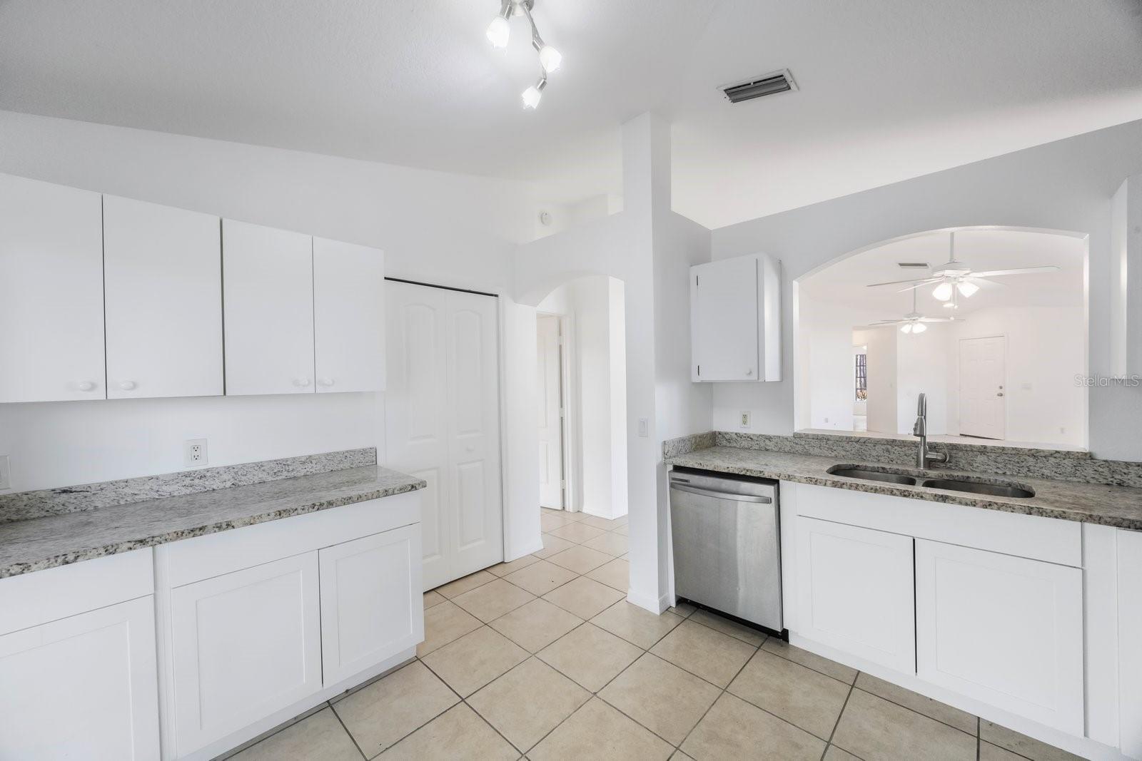 8419 QUARTER HORSE DR, RIVERVIEW, FL, 33578
