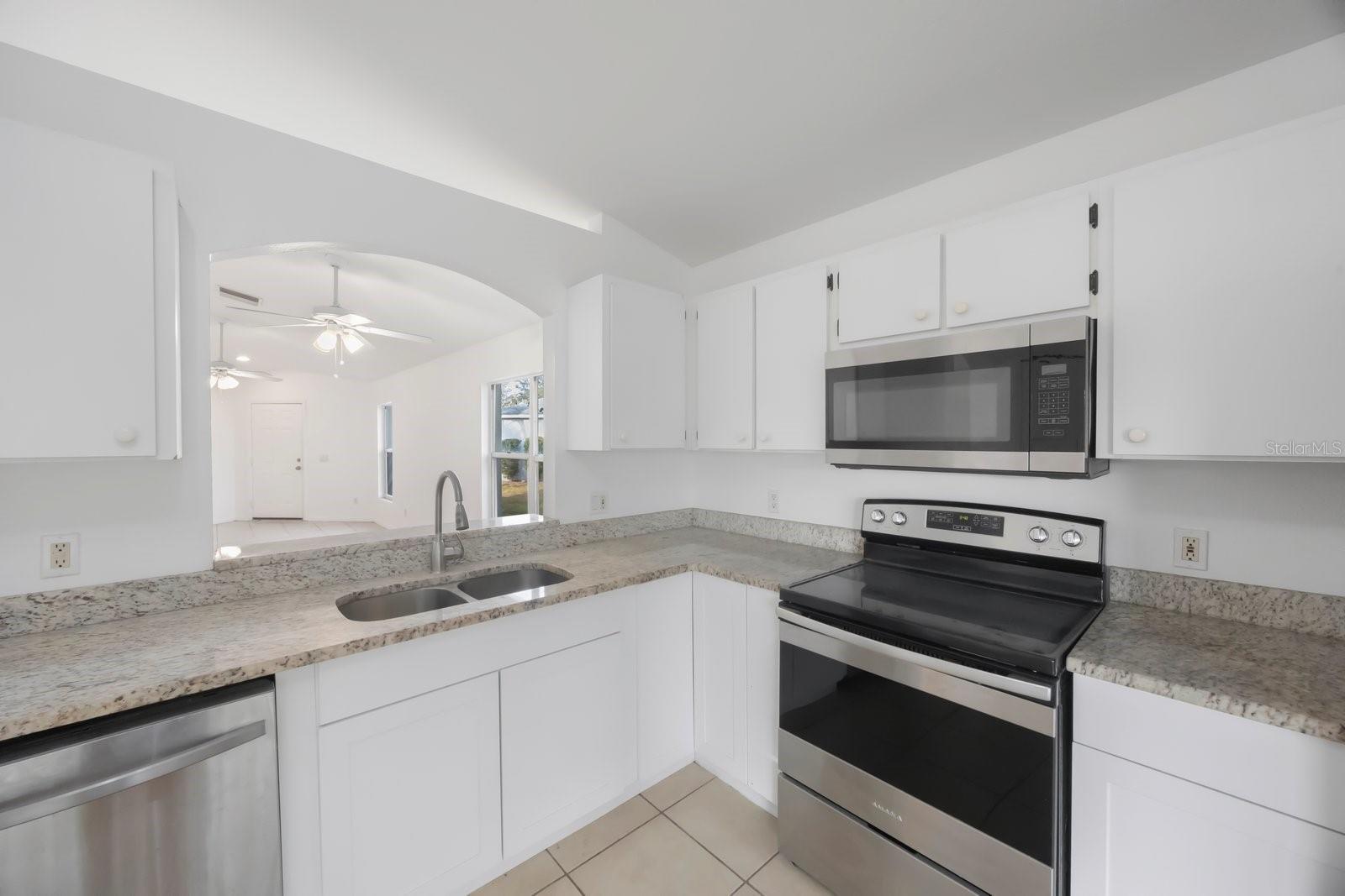 8419 QUARTER HORSE DR, RIVERVIEW, FL, 33578
