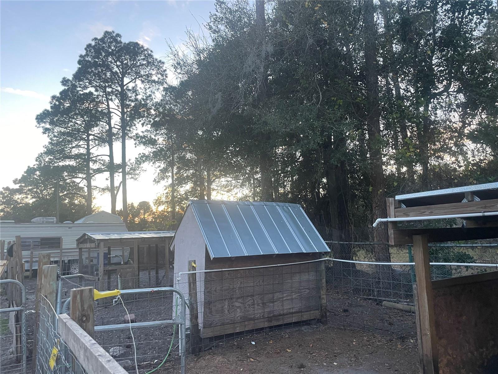 8809 TREASURE ISLAND RD, LEESBURG, FL, 34788