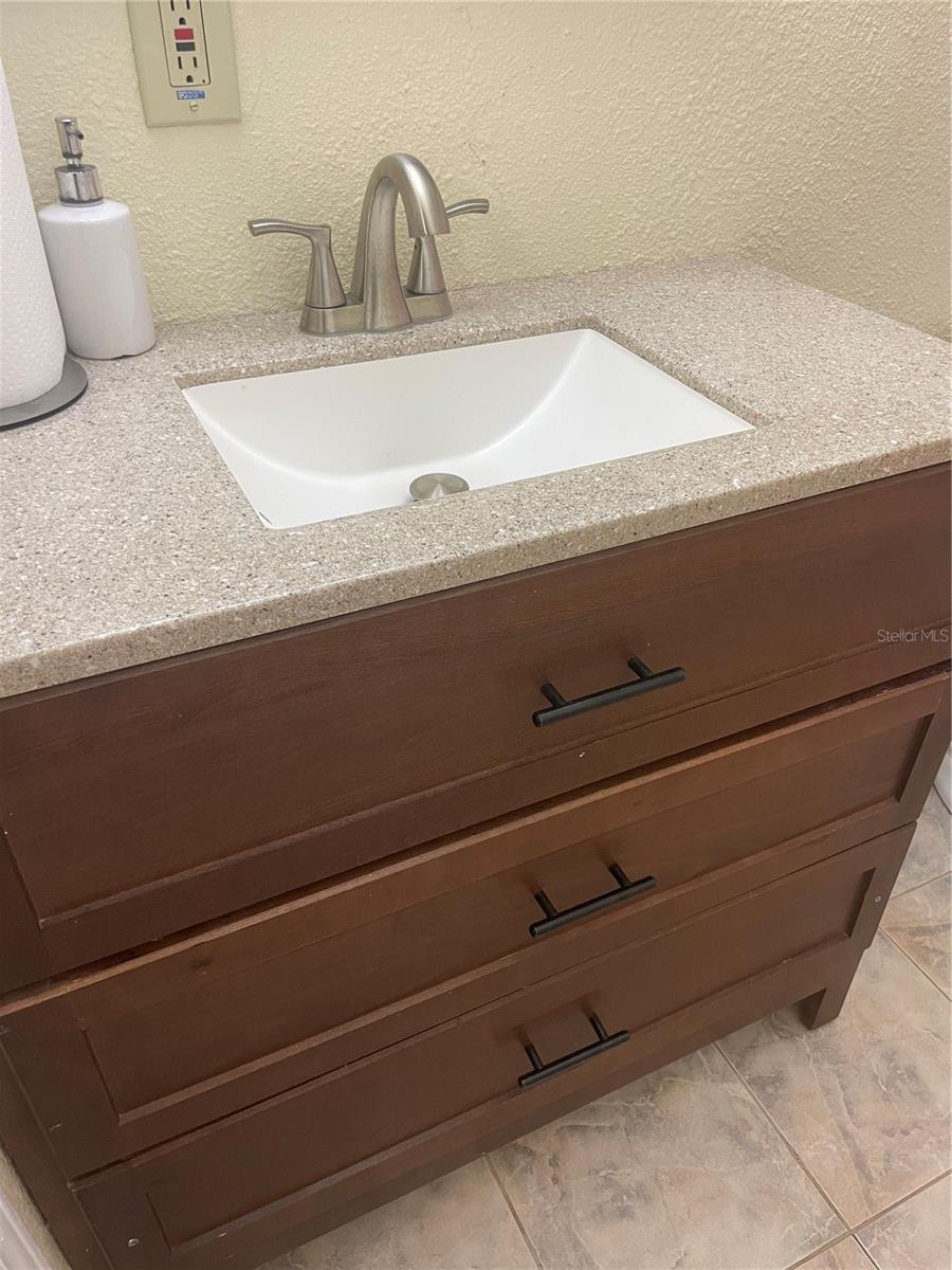 8809 TREASURE ISLAND RD, LEESBURG, FL, 34788