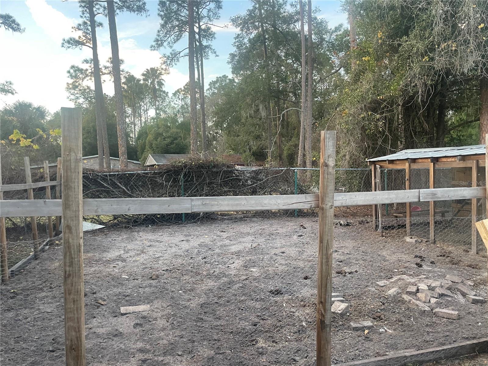 8809 TREASURE ISLAND RD, LEESBURG, FL, 34788