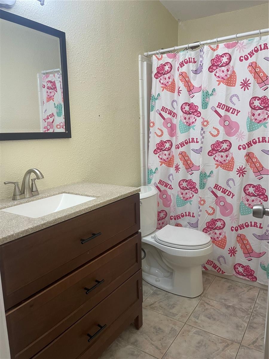 8809 TREASURE ISLAND RD, LEESBURG, FL, 34788