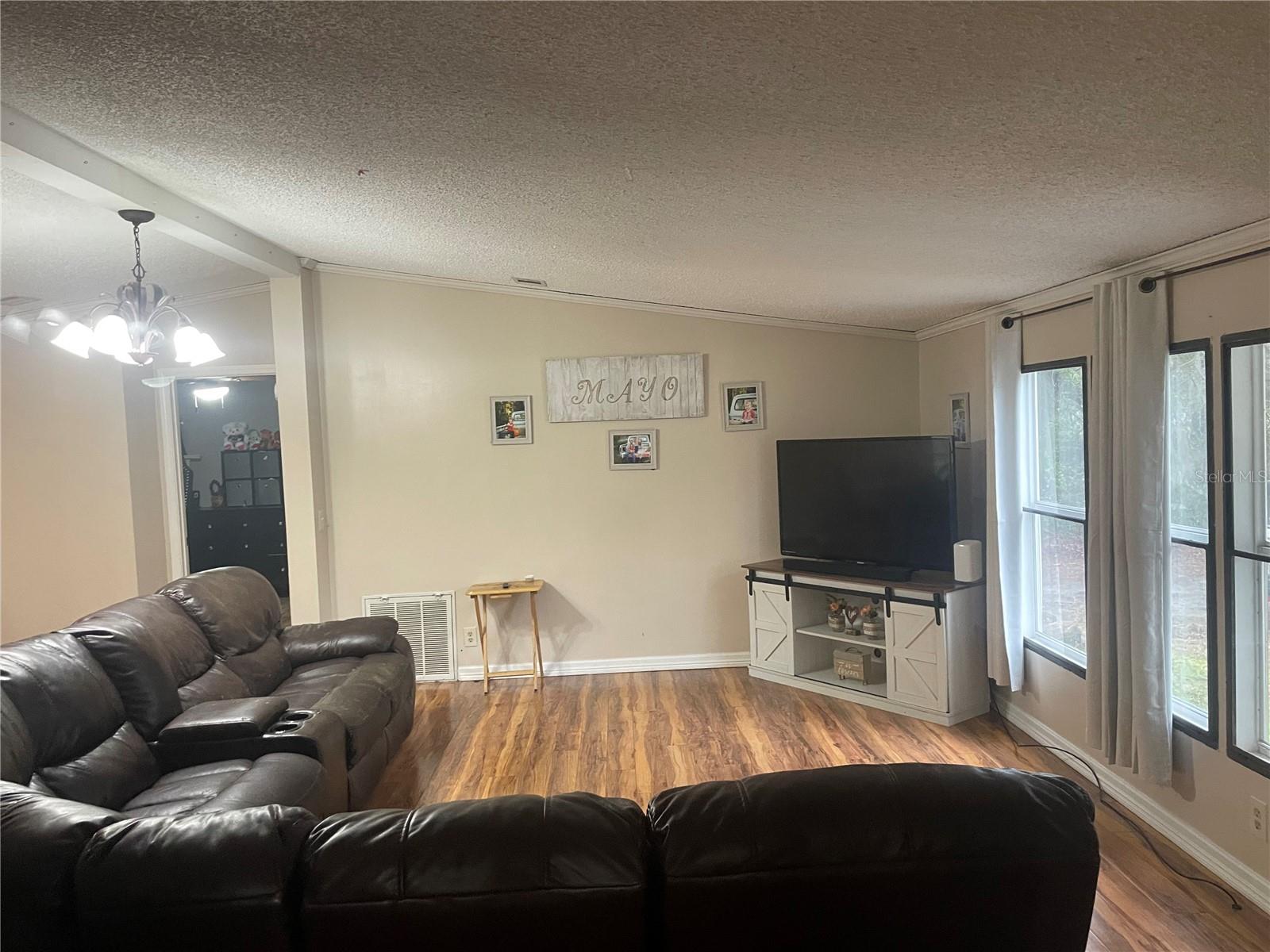 8809 TREASURE ISLAND RD, LEESBURG, FL, 34788