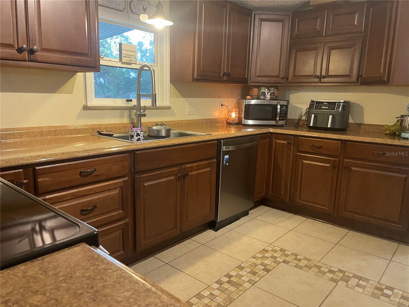 8809 TREASURE ISLAND RD, LEESBURG, FL, 34788