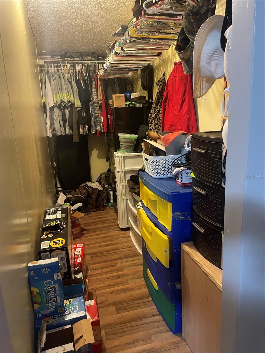 8809 TREASURE ISLAND RD, LEESBURG, FL, 34788