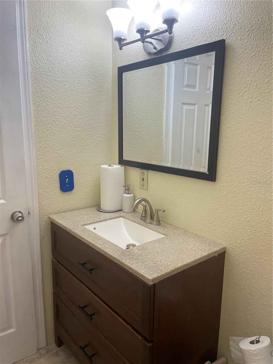 8809 TREASURE ISLAND RD, LEESBURG, FL, 34788