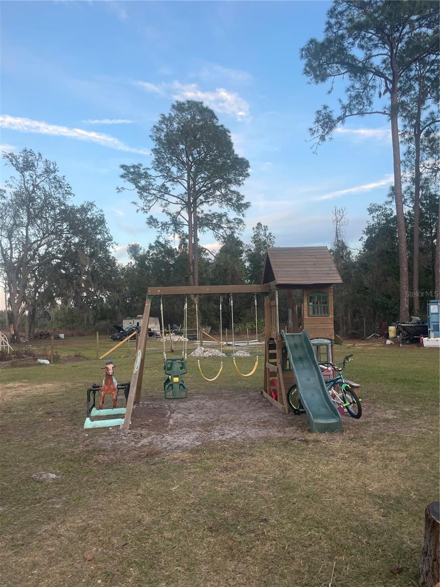 8809 TREASURE ISLAND RD, LEESBURG, FL, 34788
