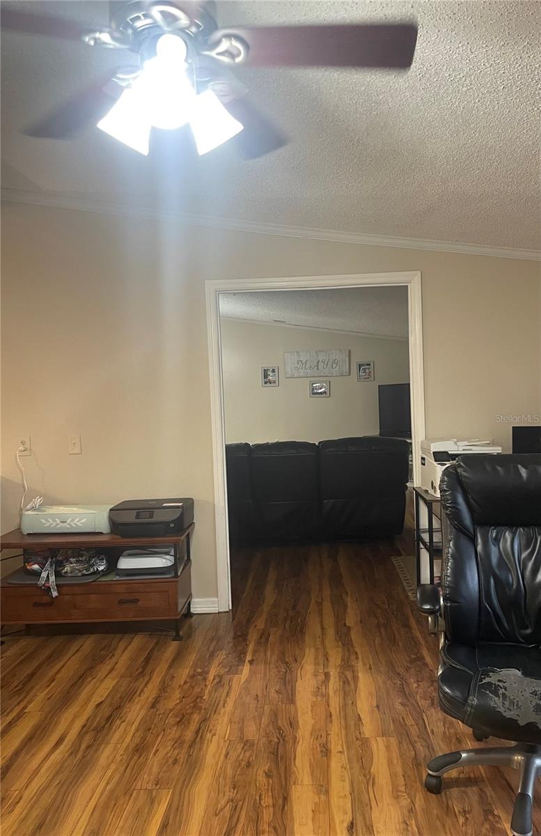 8809 TREASURE ISLAND RD, LEESBURG, FL, 34788