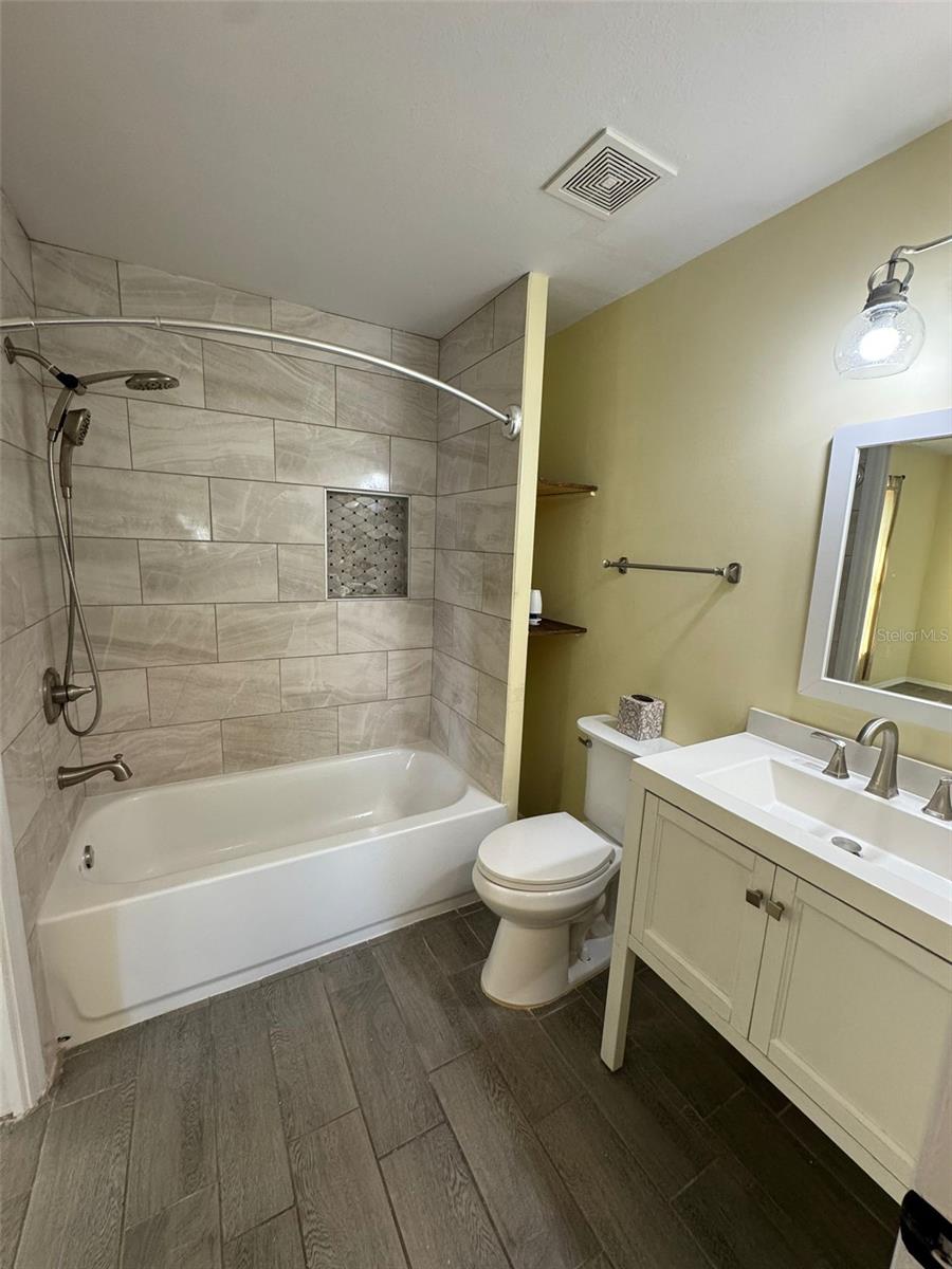 14212 VILLAGE VIEW DR, TAMPA, FL, 33624