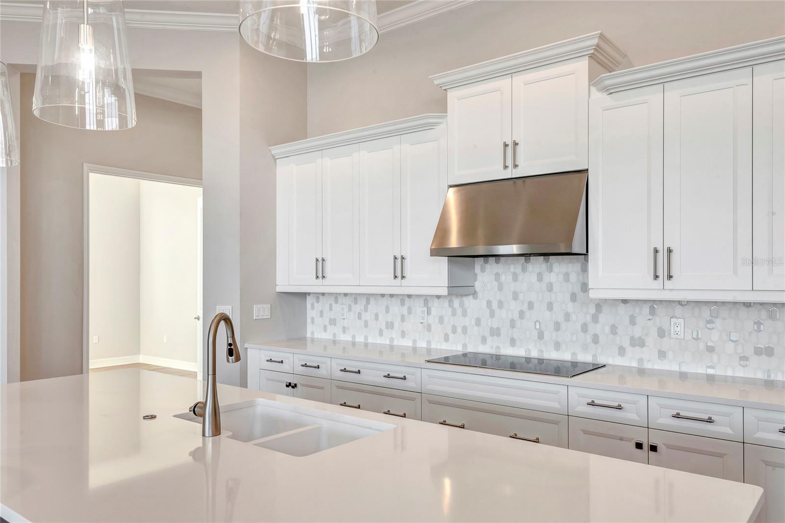1045 LILIANA DR, DELAND, FL, 32724