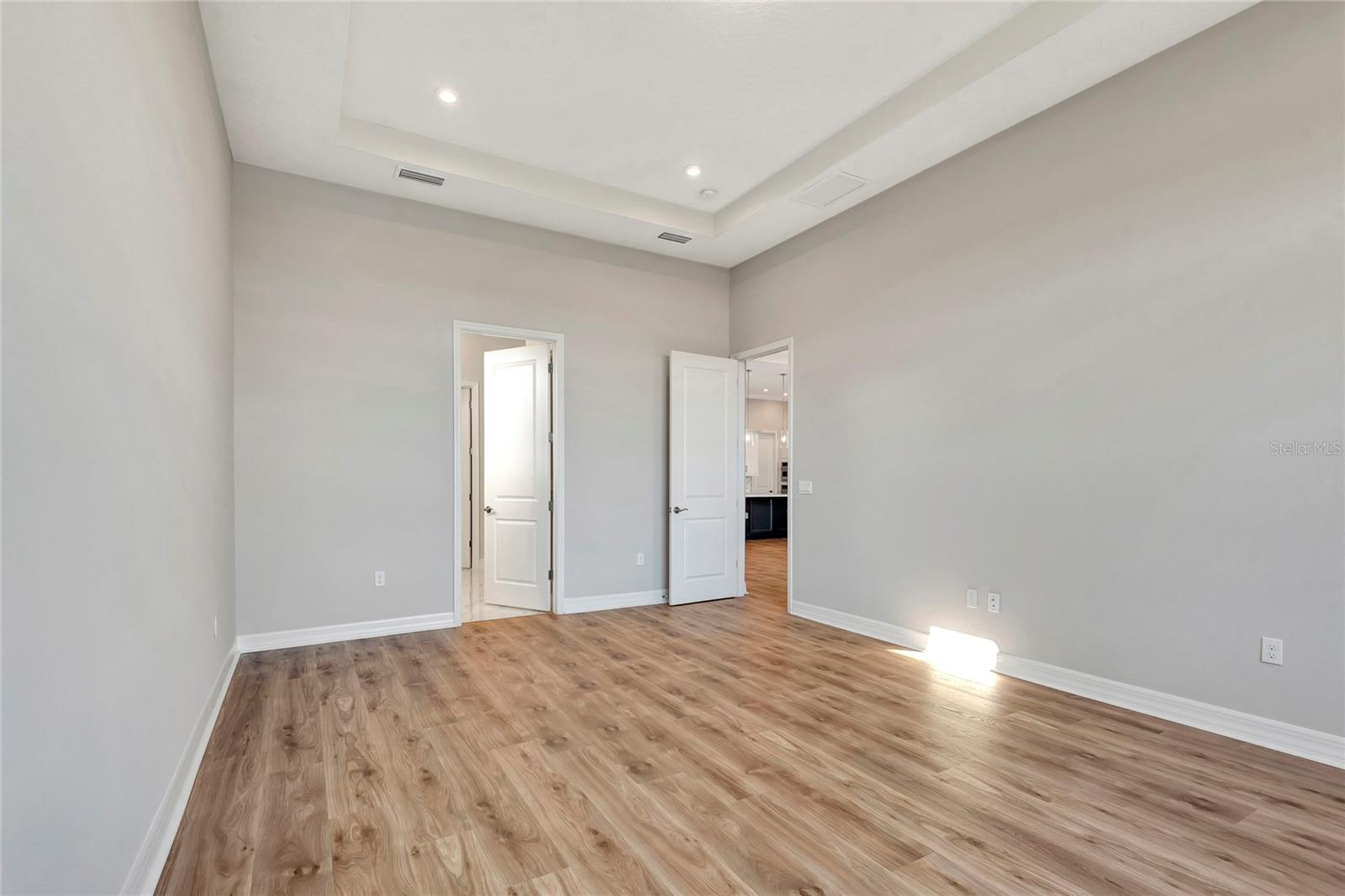 1045 LILIANA DR, DELAND, FL, 32724