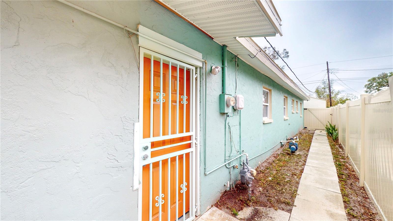 1130 QUEEN ST N, ST PETERSBURG, FL, 33713