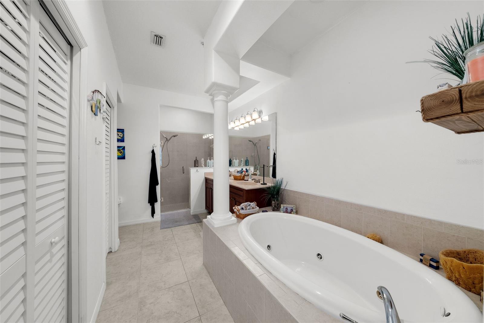 4334 SPINNAKER COVE LN, TAMPA, FL, 33615