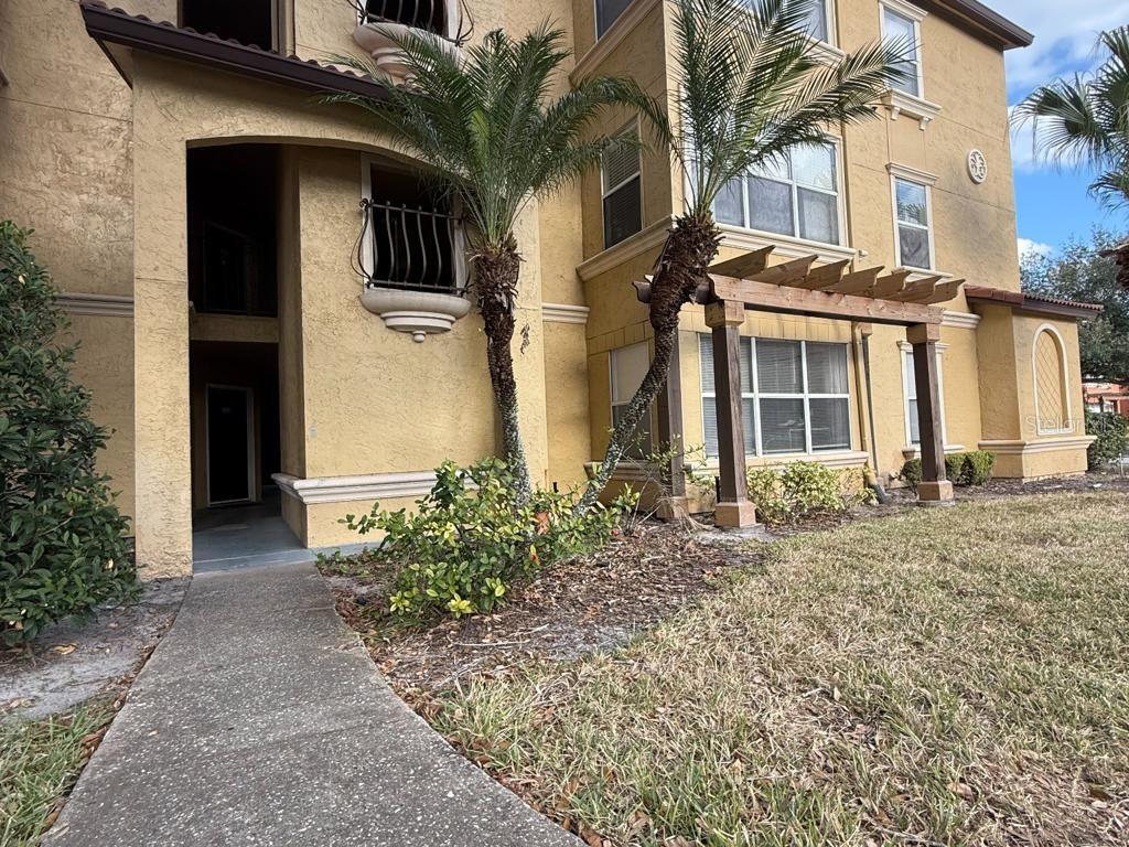 5124 CONROY RD #26, ORLANDO, FL, 32811