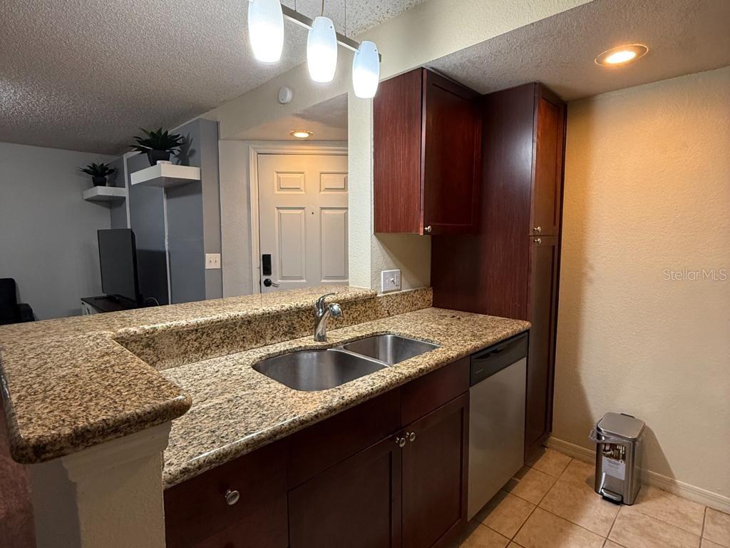 5124 CONROY RD #26, ORLANDO, FL, 32811