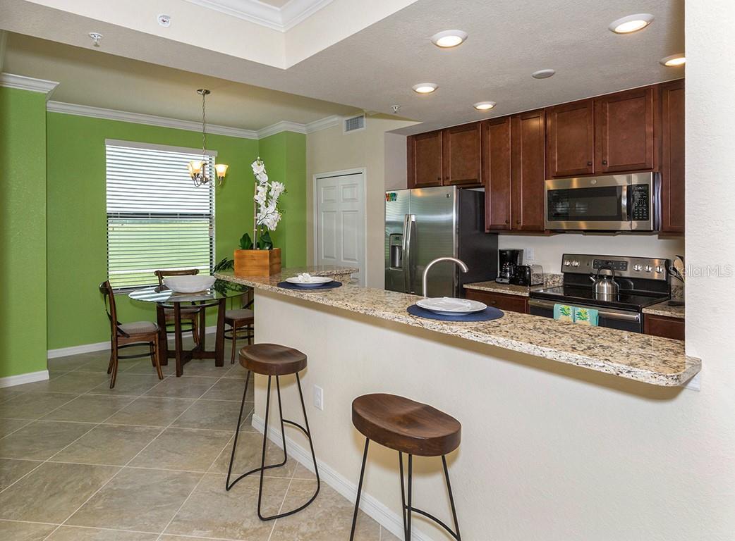 5548 PALMER CIR #103, BRADENTON, FL, 34211