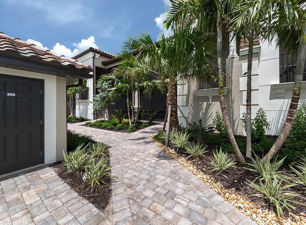 5548 PALMER CIR #103, BRADENTON, FL, 34211