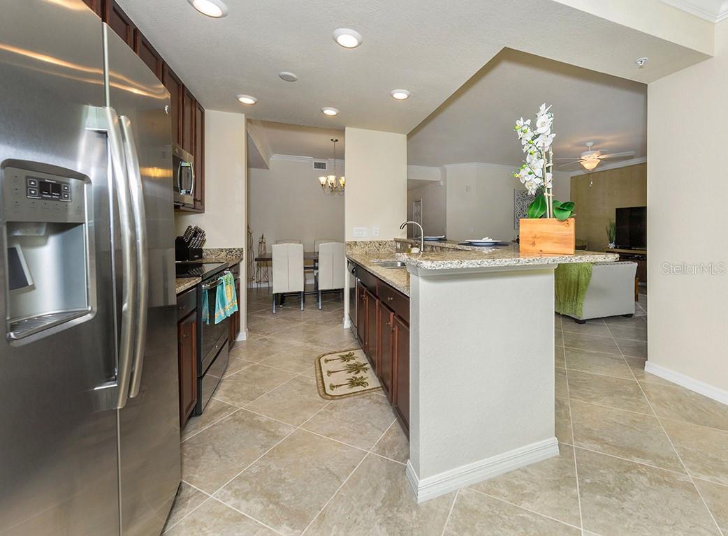5548 PALMER CIR #103, BRADENTON, FL, 34211